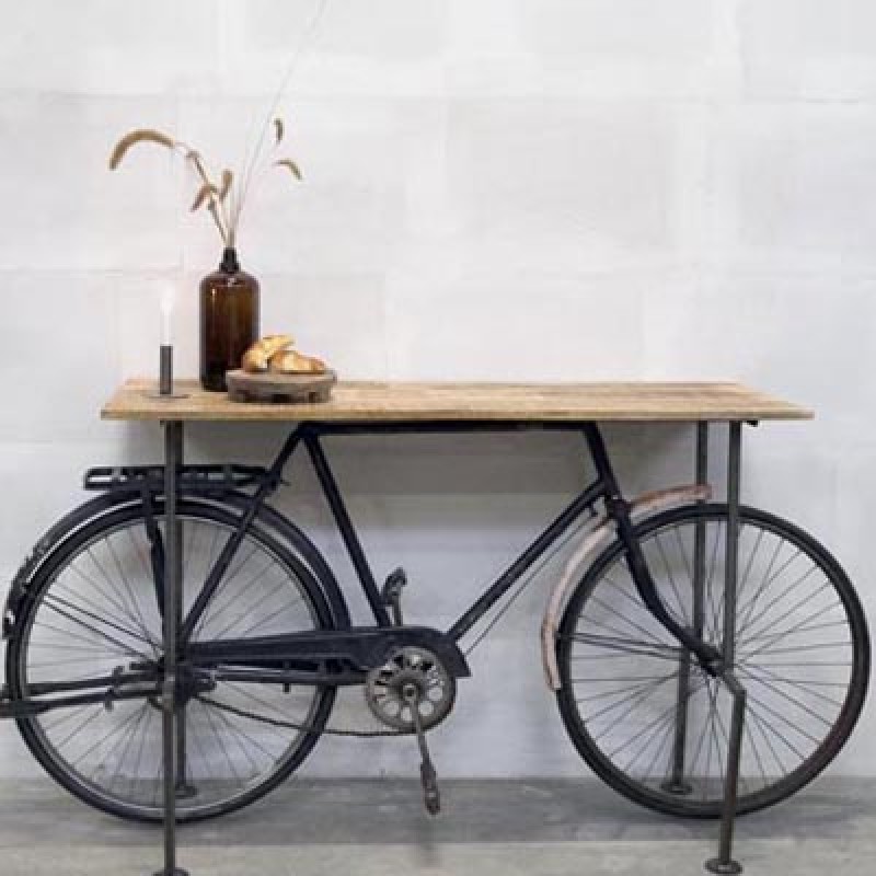 Έπιπλα και διακοσμητικά upcycled