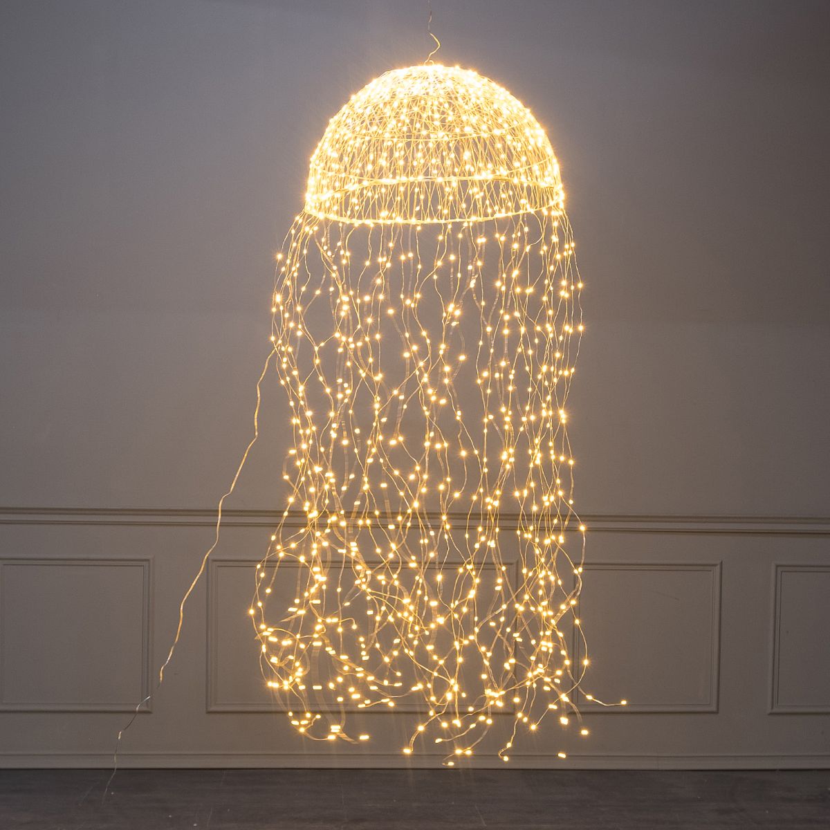 Jellyfish με 1280 led IP44 χάλκινο ασημί καλώδιο και λευκό θερμό φως 60x200 εκ