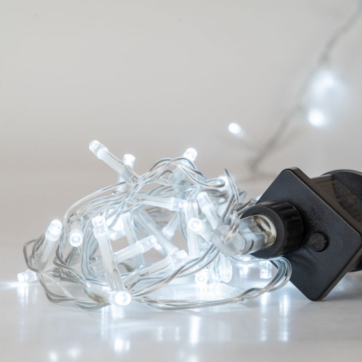 800 Led λαμπάκια IP44 με 8 προγράμματα διάφανο καλώδιο και λευκό ψυχρό φως 40μ