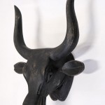 Bull ξύλινο επιτοίχιο διακοσμητικό κεφάλι ταύρου σε μαύρο χρώμα 34x17x44 εκ