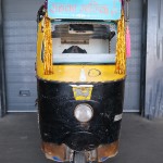 Tuk-tuk Taxi αυθεντικό διακοσμητικό ταξί από την Ινδία 260x150x200 εκ Tuk-tuk Taxi αυθεντικό διακοσμητικό ταξί από την Ινδία 260x150x200 εκ
