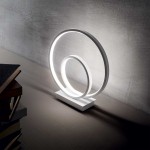 Oz μεταλλικό στρογγυλό επιτραπέζιο φωτιστικό με επιλογή απόχρωσης σε τρία χρώματα 28x8x31 εκ