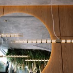 Melto μεταλλικό φωτιστικό οροφής με φωτοσωλήνα LED σε χρυσή απόχρωση 112 εκ