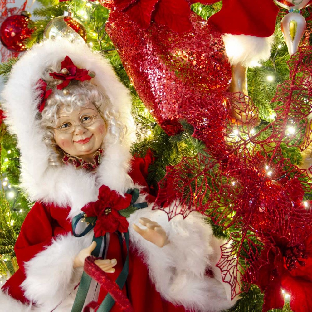 The Christmas Couple πρόταση στολισμού για χριστουγεννιάτικο δέντρο με 100 στολίδια