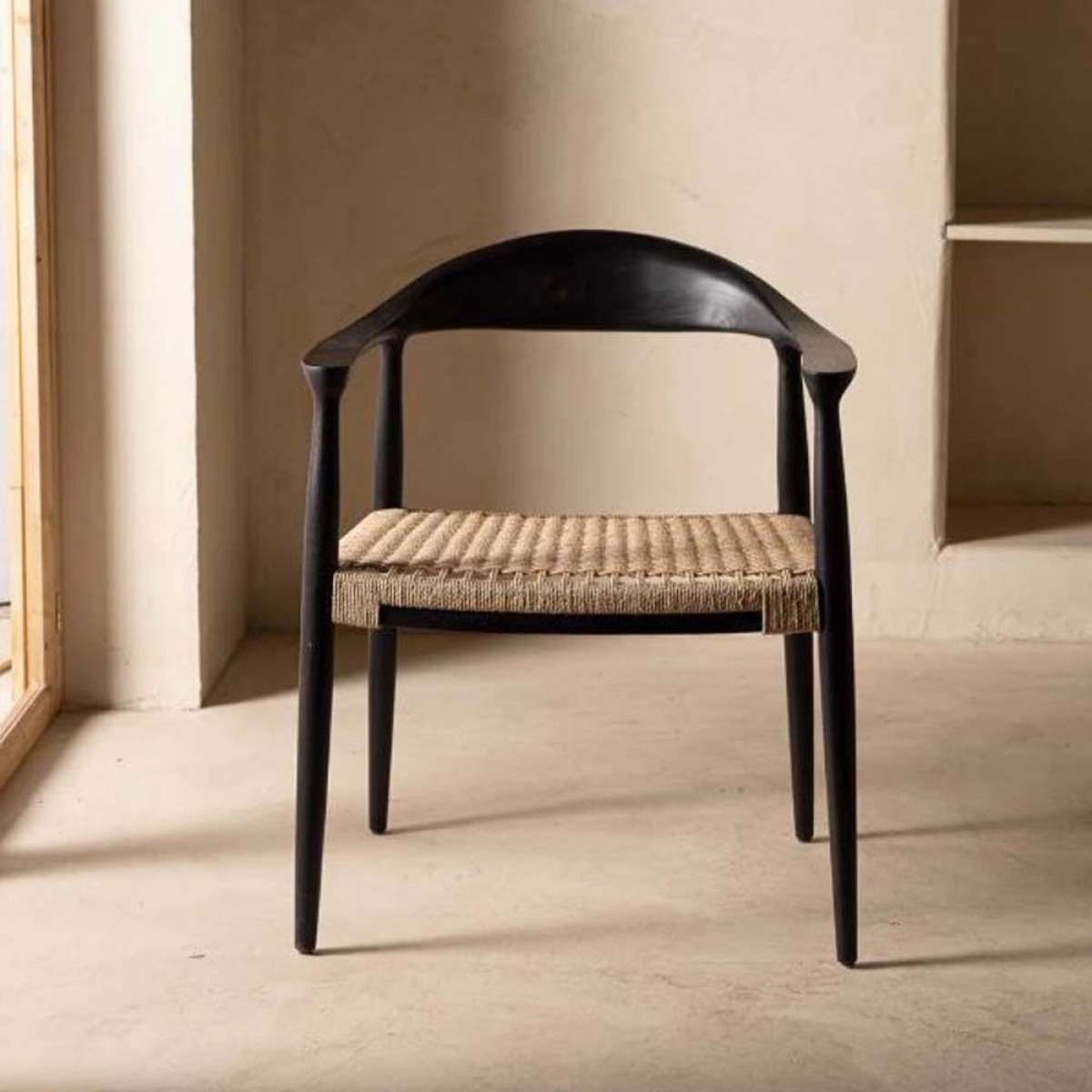 Πολυθρόνα Kels σε μαύρο χρώμα από ξύλο teak 63x53x76 εκ