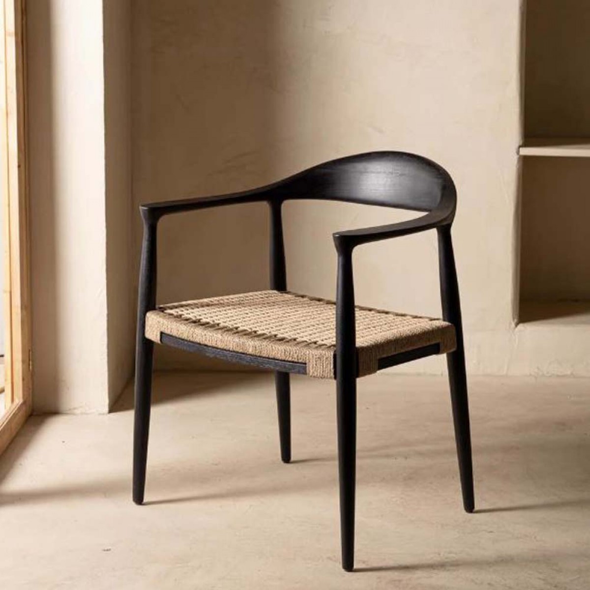 Πολυθρόνα Kels σε μαύρο χρώμα από ξύλο teak 63x53x76 εκ